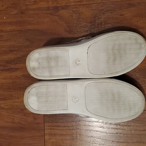 Steve Madden Beige and Gray Snakeskin Print Slip-On Sneakers, EUC, Size 8.5 - Picture 4 of 4